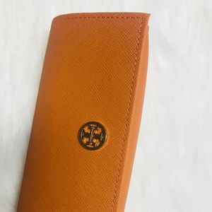 Tory Burch sun glass case